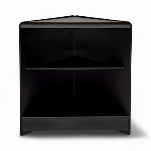 Open corner counter with shelf - open,