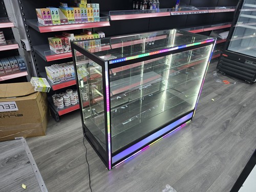 Retail glass shelf display - glass,